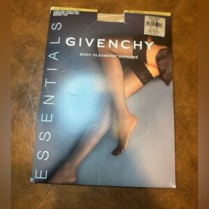 NWT Givenchy Pale Gold Body Gleamers. Size B.